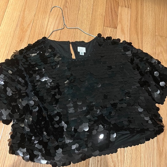 Medium black sequin cropped shirt - Picture 1 of 1